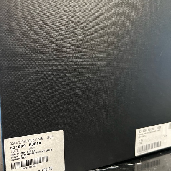 SAINT LAURENT BEA PATENT LEATHER AND MINK FUR SANDALS - Picture 7 of 8